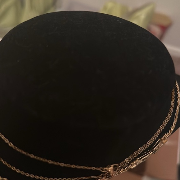 RAMLA Pearl Chocker Necklace - Picture 4 of 4